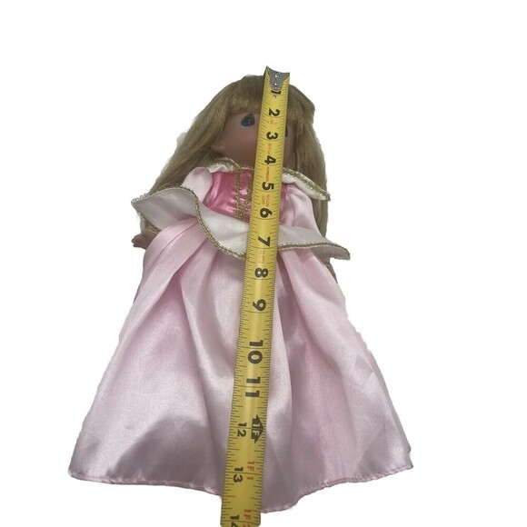 Precious Moments Doll 9" Enchanted Fairy Tale Sleeping Beauty Linda Rick - Picture 8 of 16